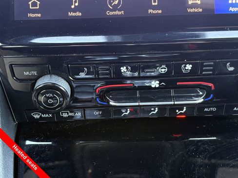 Used 2024 Jeep Grand Cherokee L Limited w/ Luxury Tech Group II image 7