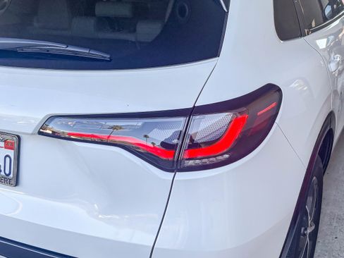 Used 2024 Honda HR-V EX-L image 8