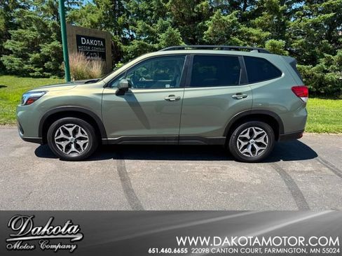 Used 2019 Subaru Forester Premium AWD/4WD image 1