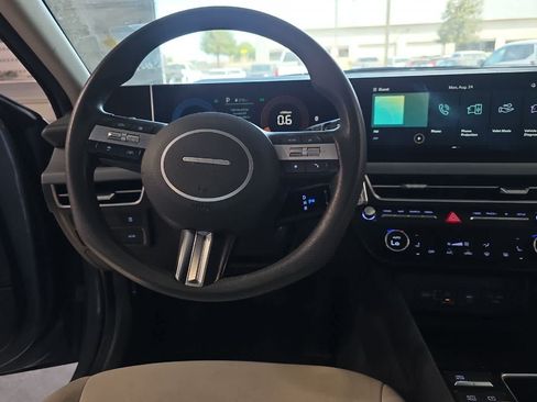 Used 2024 Hyundai Sonata SEL FWD image 16
