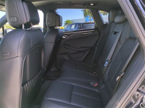 Used 2025 Porsche Macan image 16