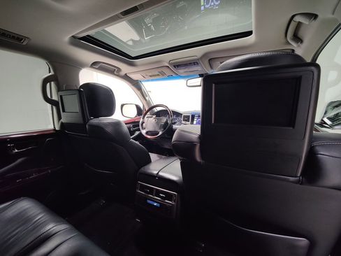 Used 2015 Lexus LX 570 4WD w/ Luxury Package image 20