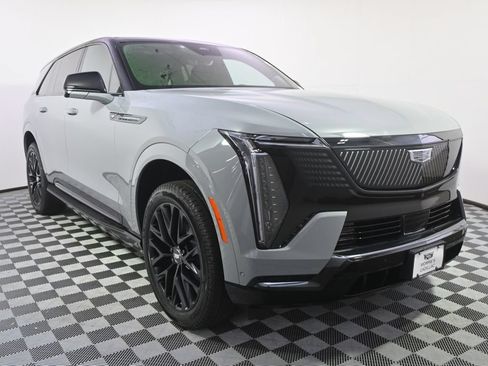 New 2026 Cadillac Escalade IQ Sport 2 w/ LPO, ONYX Package AWD/4WD image 9