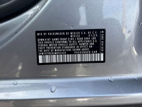 Used 2025 Volkswagen Jetta SE image 28