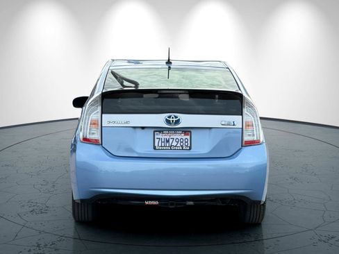 Used 2015 Toyota Prius Plug-In Hybrid image 5