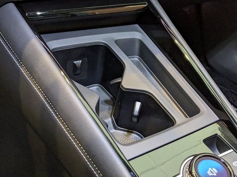 New 2026 Volkswagen Tiguan SEL R-Line image 19