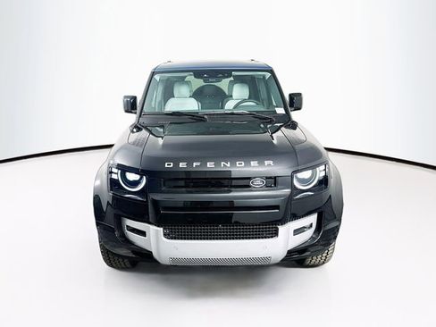 New 2026 Land Rover Defender 110 S image 2