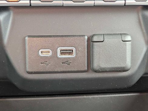 Used 2022 GMC Sierra 1500 Elevation w/ LPO, Elevation Black Package image 32