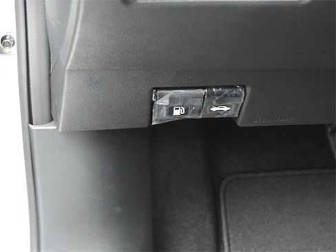 New 2025 Nissan Versa SV w/ Trunk Package image 21