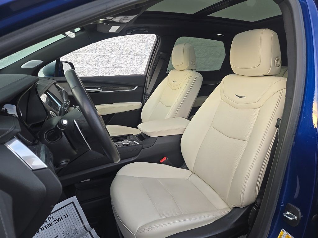 Used 2024 Cadillac XT5 Sportv AWD/4WD image 11