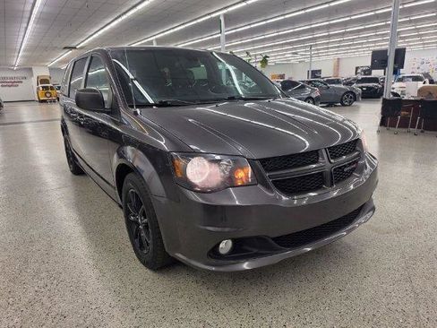 Used 2019 Dodge Grand Caravan GT FWD image 3
