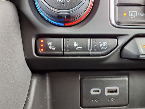 Used 2024 Chevrolet Tahoe Premier image 7