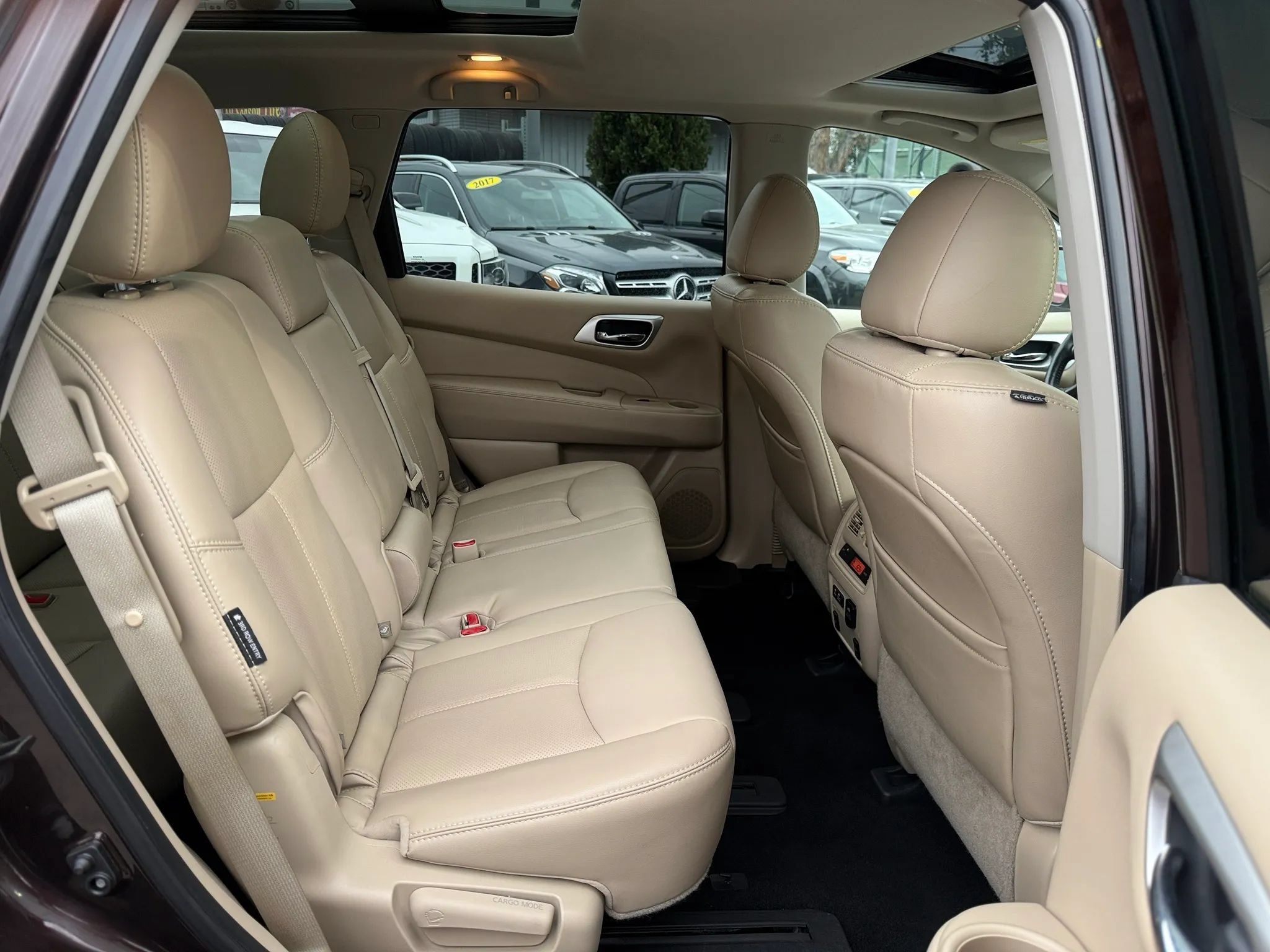 Used 2020 Nissan Pathfinder Platinum AWD/4WD image 20