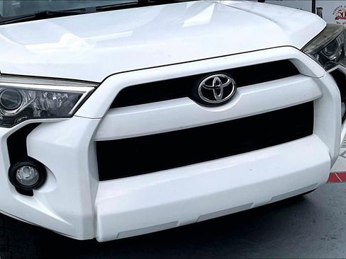 Used 2016 Toyota 4Runner SR5 Premium AWD/4WD image 29