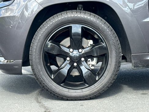 Used 2016 Jeep Grand Cherokee High Altitude RWD image 38