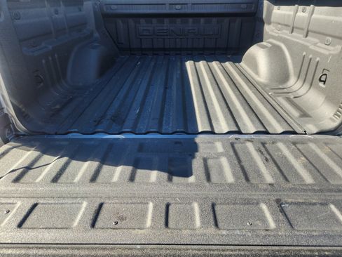 Certified 2021 GMC Canyon Denali image 31