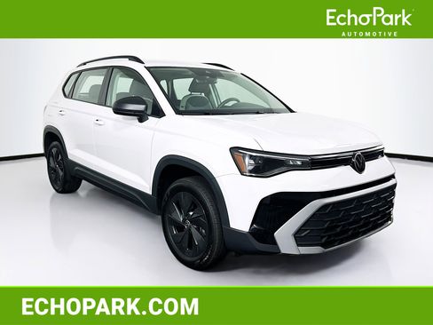 Used 2025 Volkswagen Taos S image 1