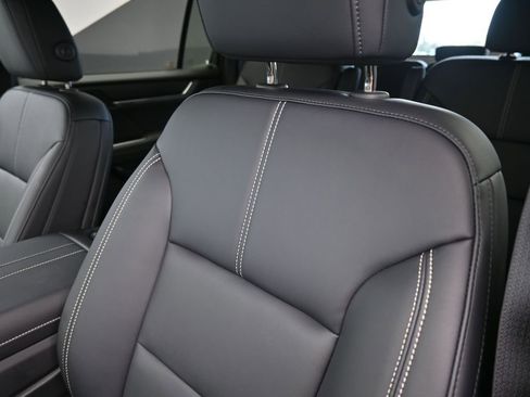 New 2025 GMC Acadia Elevation w/ Elevation Premium Package image 20