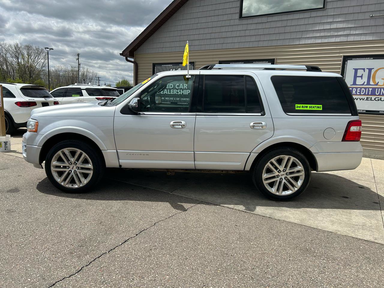 Used 2015 Ford Expedition Platinum AWD/4WD image 8