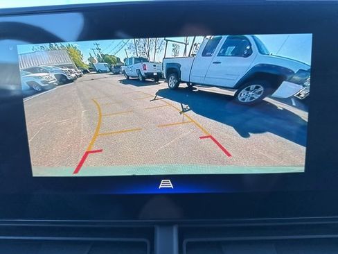 New 2026 Chevrolet Trax LT w/ Sunroof Package image 16