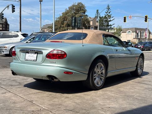 Used 2006 Jaguar XK8 Convertible image 9