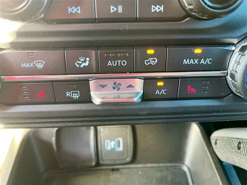 Used 2022 Ford Bronco Big Bend image 21