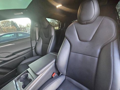 Used 2024 Tesla Model X Plaid image 38