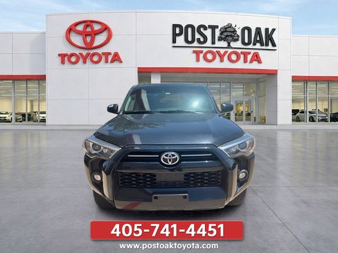 Used 2021 Toyota 4Runner SR5 AWD/4WD image 2