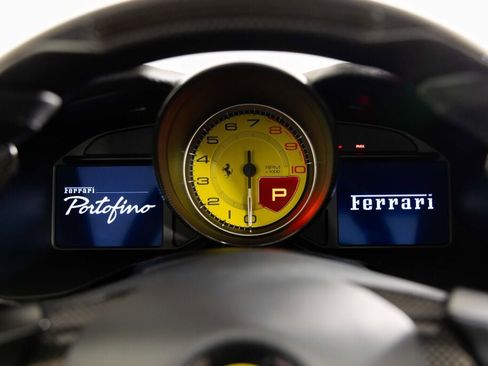 Used 2019 Ferrari Portofino image 44