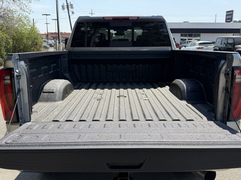 New 2026 GMC Sierra 2500 SLT AWD/4WD image 6