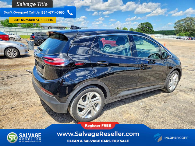Used 2023 Chevrolet Bolt LT FWD image 4