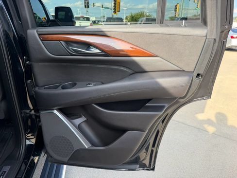 Used 2019 Cadillac Escalade Premium Luxury AWD/4WD image 76