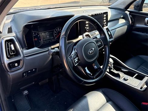 Used 2021 Kia Sorento S w/ Panoramic Sunroof Package image 17