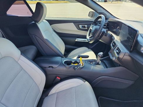 Used 2024 Ford Mustang GT Premium w/ GT Performance Package image 7