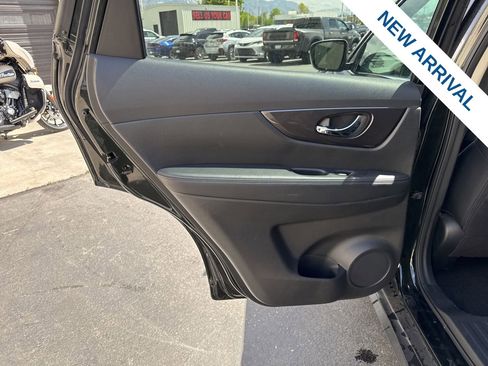 Used 2020 Nissan Rogue SV AWD/4WD image 15