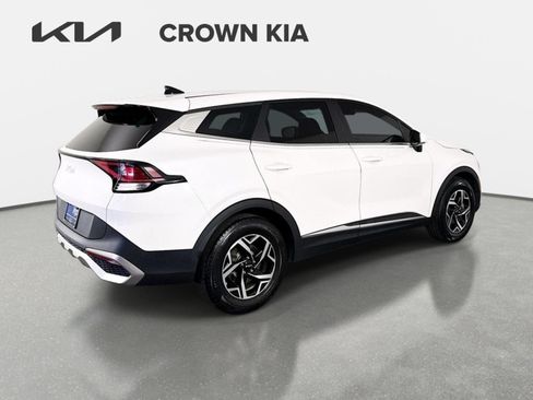 Used 2023 Kia Sportage LX FWD image 5