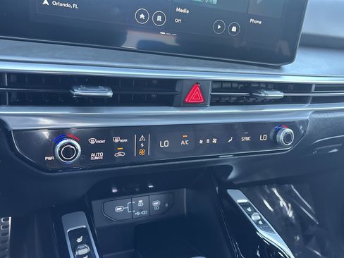 Used 2026 Kia Sorento SX Prestige image 26