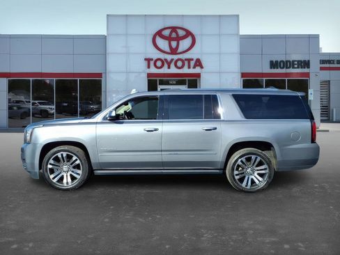Used 2020 GMC Yukon XL Denali w/ Denali Ultimate Package image 3