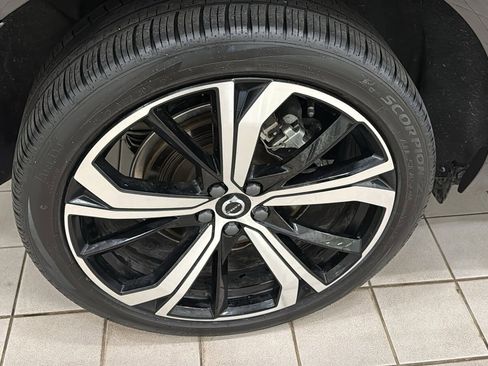 Used 2023 Volvo XC60 T8 Ultimate w/ Climate Package image 31