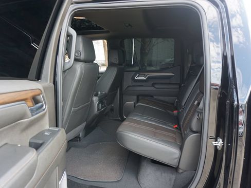 Used 2024 Chevrolet Silverado 1500 High Country w/ Midnight Edition AWD/4WD image 15