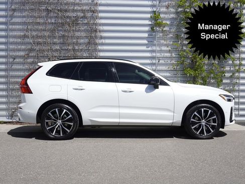 Used 2023 Volvo XC60 T8 Plus w/ Climate Package AWD/4WD image 7
