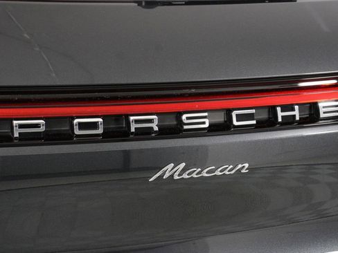 Certified 2026 Porsche Macan image 22