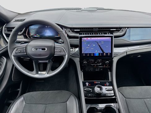 Used 2022 Jeep Grand Cherokee Trailhawk image 14