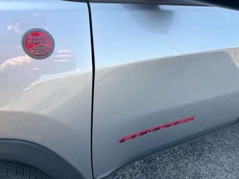 Used 2024 Jeep Compass Trailhawk image 32