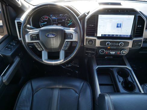 Certified 2022 Ford F250 Platinum w/ FX4 Off-Road Package AWD/4WD image 22