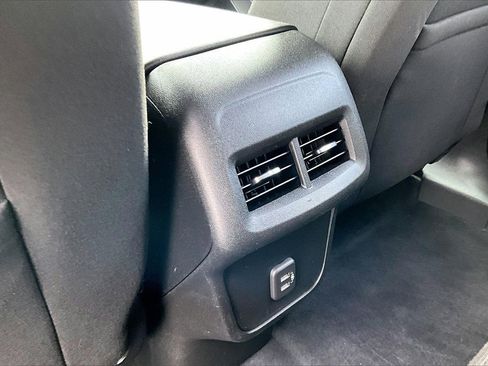 Used 2020 Chevrolet Equinox LT image 10