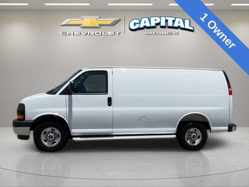 Used 2025 GMC Savana 2500 w/ Driver Convenience Package RWD image 2