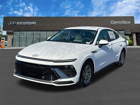 New 2025 Hyundai Sonata SE image 1
