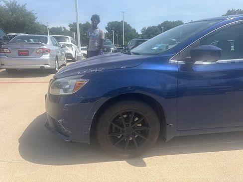 Used 2016 Nissan Sentra SV FWD image 2