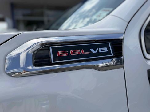 Used 2022 GMC Sierra 2500 SLE w/ Preferred Package AWD/4WD image 18
